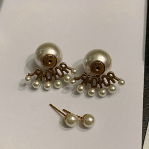 디올 귀걸이 D9121 2020/신상 (정품과 비교가능한 퀄리티)