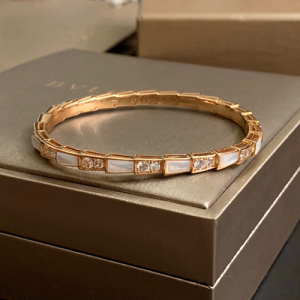 불가리 팔찌 B5069 2020/신상 (사이즈 카톡상담) (정품과 비교가능한 퀄리티)