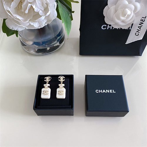 샤넬 귀걸이 C7300 2023/신상 (정품과 비교가능한 퀄리티)