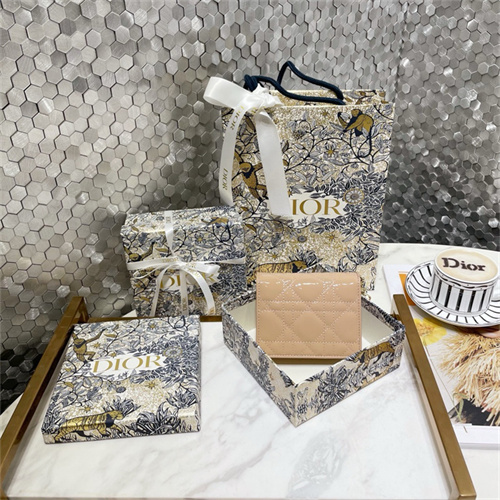 디올 에나멜 가죽 반지갑 S0178-2 2023/신상