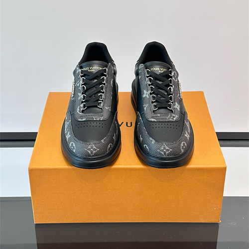 루이비통 남성용 스니커즈 L17429-1 2024/신상