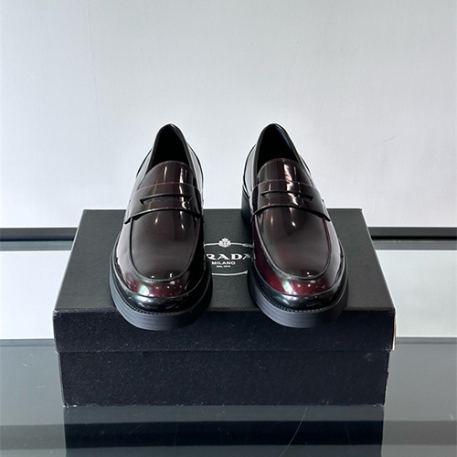 프라다 남성용 로퍼 P44522-1 2025/신상