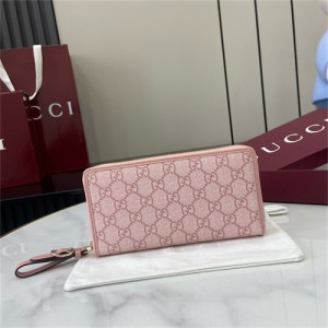 구찌 GG 엠블럼 장지갑 819122 2025/신상