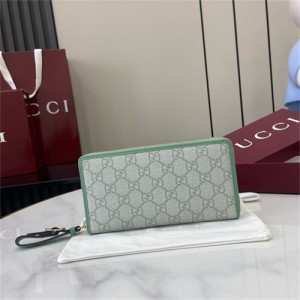 구찌 GG 엠블럼 장지갑 819122 2025/신상