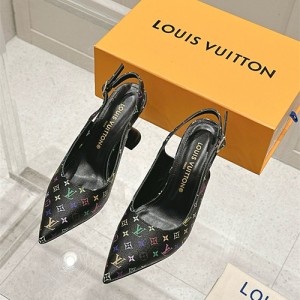 루이비통 여성용 샌들 (굽높이8.5CM) L18433-2 2025/신상