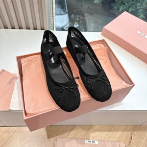 미우미우 여성용 단화 M82243-1 2025/신상