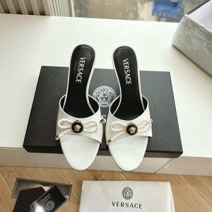 베르사체 여성용 슬리퍼 V51489-1 2025/신상