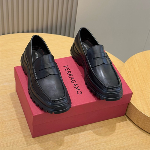 페레가모 남성용 로퍼 F33094-1 2025/신상