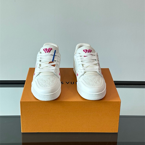 루이비통 남여공용 스니커즈 L93231 2025/신상