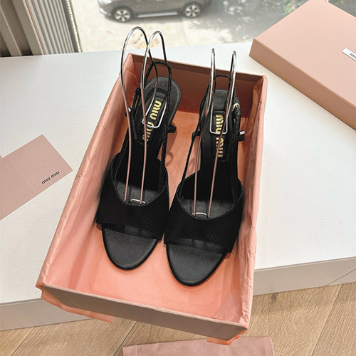 미우미우 여성용 샌들 (굽높이7CM) M97858-1 2025/신상