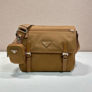 프라다 나일론 플랩 메신저백 1BD953B 2025/신상