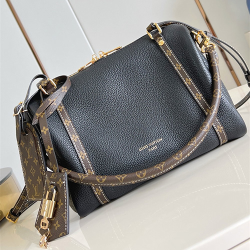 루이비통 크로스백 M13667 2025/신상