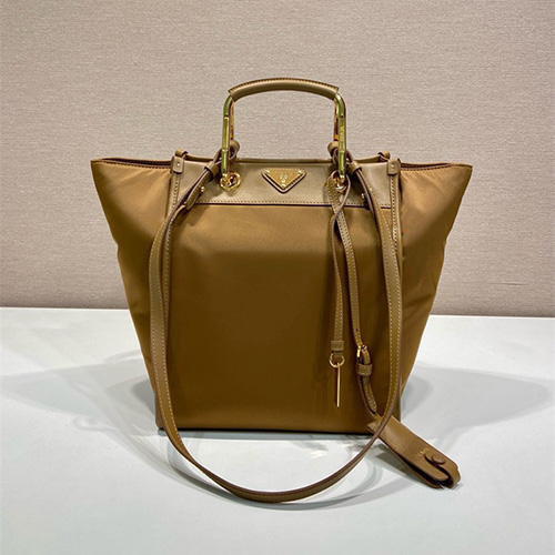 프라다 나일론과 미디움 토트백 1BG578 2025/신상