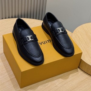 루이비통 남성용 로퍼 L95289-1 2025/신상