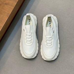 프라다 남성용 스니커즈 P98829-2 2025/신상