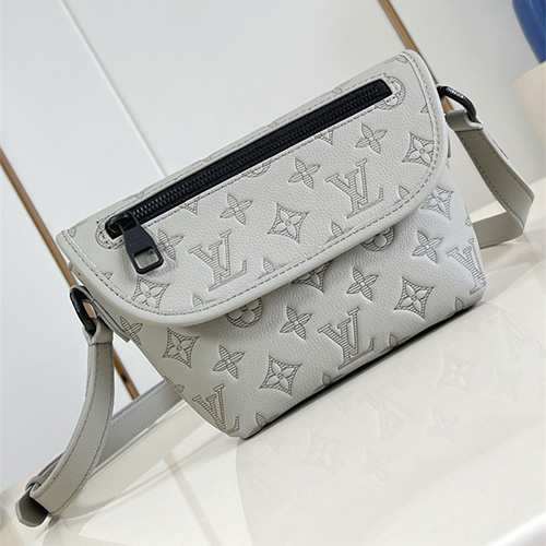 루이비통 펄스 메신저 크로스백 M14794 2025/신상