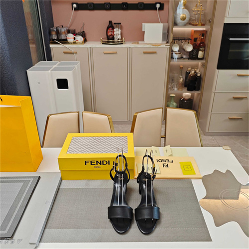 펜디 여성용 샌들 (굽높이6CM) F92536-1 2025/신상