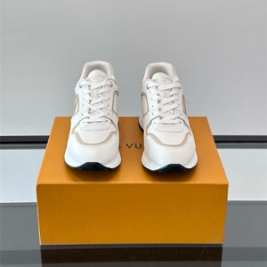 루이비통 남여공용 스니커즈 L94240-2 2025/신상