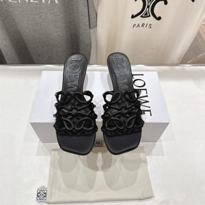 로에베 여성용 슬리퍼 (굽높이4.5CM) L33219-2 2025/신상