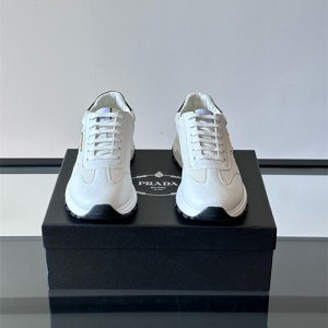 프라다 남성용 스니커즈 P98810-2 2025/신상