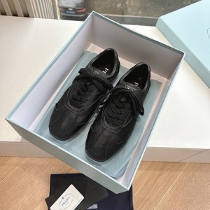 프라다 여성용 스니커즈 P68033-1 2025/신상