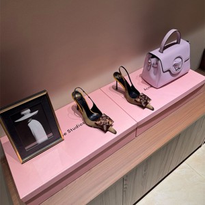 생로랑 여성용 샌들 (굽높이9.5CM) Y62749-2 2025/신상