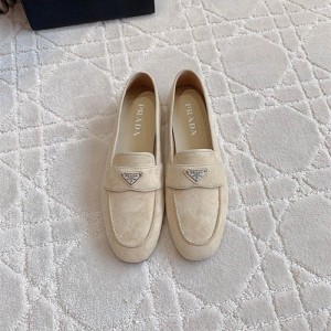 프라다 여성용 로퍼 P66623-2 2025/신상