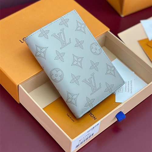 루이비통 패스포트 커버 여권지갑 M14798 2025/신상