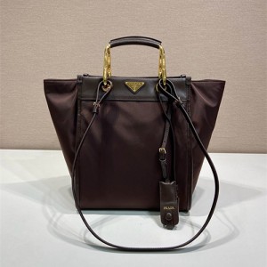 프라다 나일론과 미디움 토트백 1BG578 2025/신상