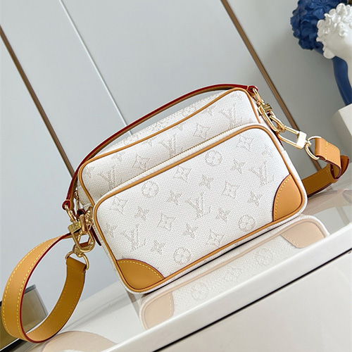 루이비통 닐 크로스백 M14682 2025/신상