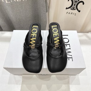 로에베 여성용 슬리퍼 L55332-2 2025/신상