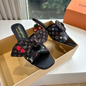 루이비통 여성용 슬리퍼 L69952-2 2025/신상