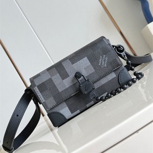 루이비통 스티머 웨어러블 크로스백 M14923 2025/신상