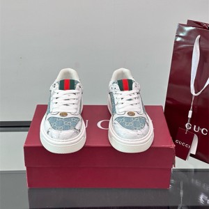 구찌 남성용 스니커즈 G83292 2025/신상