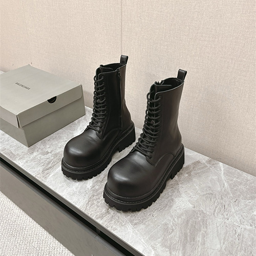 발렌시아가 남여공용 부츠 B92211 2025신상