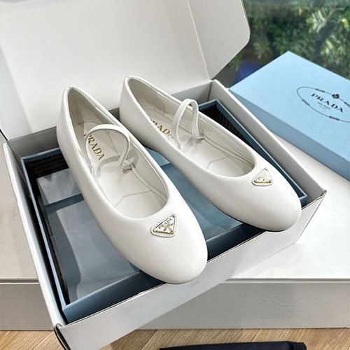 프라다 여성용 단화 P42413-2 2025/신상