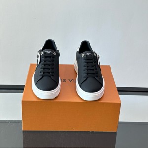 루이비통 남여공용 스니커즈 L93323-1 2025/신상