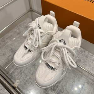 루이비통 남여공용 스니커즈 L94340-2 2025/신상