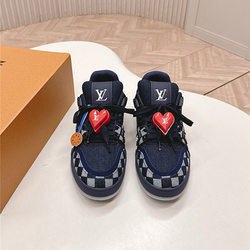 루이비통 남여공용 스니커즈 L94330-2 2025/신상