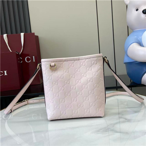 구찌 GG 엠블럼 나노 버킷백 ‎847090 2025/신상