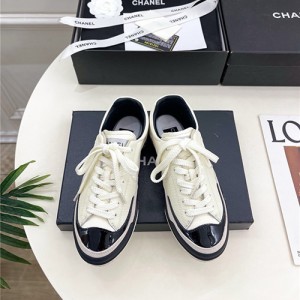 샤넬 여성용 스니커즈 C53089-2 2025/신상