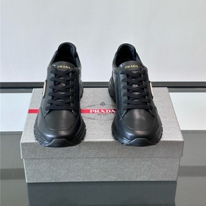 프라다 남성용 스니커즈 P99901-2 2025/신상