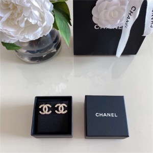 샤넬 귀걸이 C4049 2025/신상 (정품과 비교가능한 퀄리티)