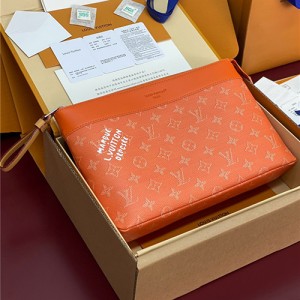 루이비통 포쉐트 보야주 수플 클러치백 M12665 2025/신상