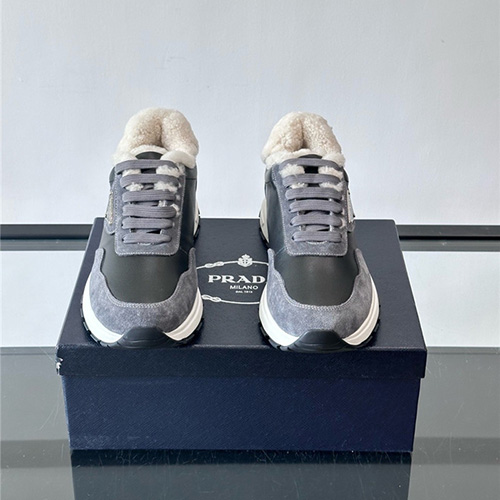 프라다 남성용 스니커즈 P27589-2 2025/신상