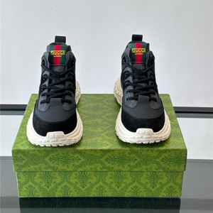 구찌 남성용 스니커즈 G86494-1 2025/신상