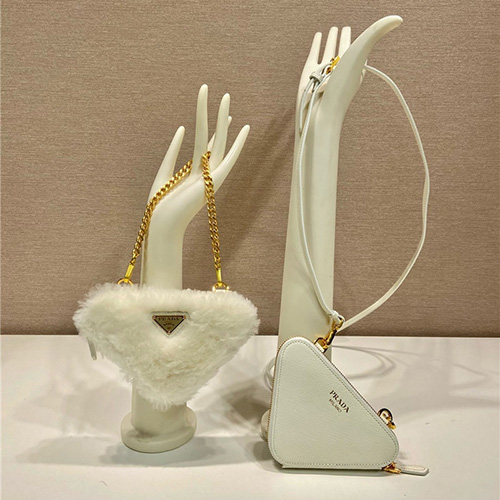 프라다 더블 지퍼 트라이앵글 미니백 1NR015 2025/신상