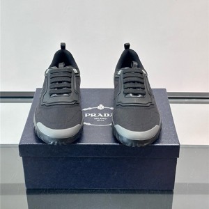 프라다 남성용 스니커즈 P46236-1 2025/신상