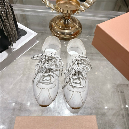 미우미우 여성용 스니커즈 M53066-1 2026/신상