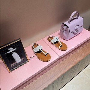 미우미우 여성용 슬리퍼 M46336-2 2026/신상